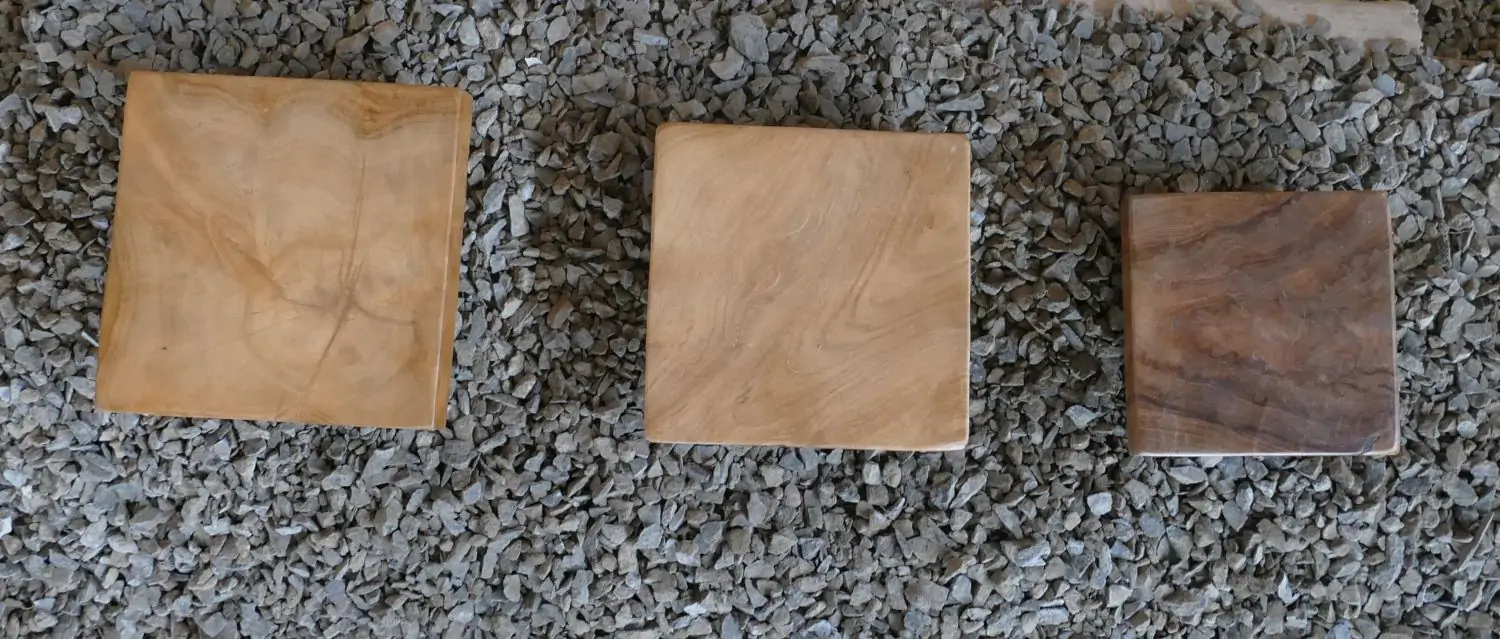  Product image 2 of the product “Low Stool made from teak root wood, Set of 3. Sizes: L: 20x20x7cm H. M:18x18x7cm H. S: 15x15x7cm H. ”